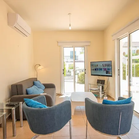 Sea Breeze Ayia Thekla بيت للعطل أيا نابا